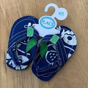 Children’s place baby shoes size 4/5